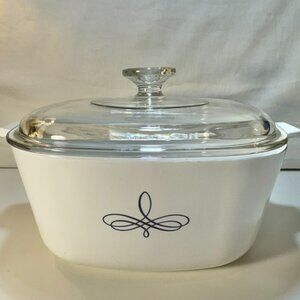Corning Ware Trefoil 2.5 Qt Casserole Dish with Lid